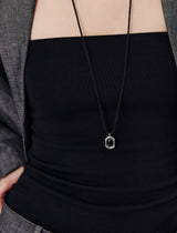 26SS★ [Premium Plating] H-Emblem AB(W) Onyx Necklace