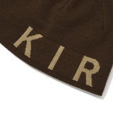 BASIC LOGO SHORT BEANIE [BROWN]