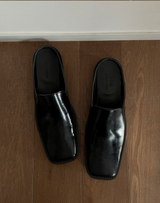 Liner Black Leather Mule