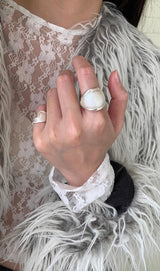 Horse shoe ring