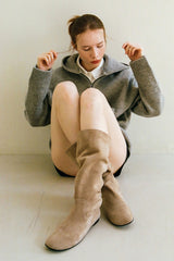 WRINKLE BOOTS IN OAT MILK