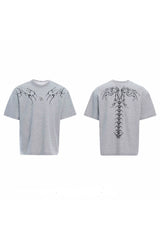 エンブロイダードスパイングラフィックTシャツ