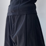 シームサイドジオメトリックパネルカーブトラウザー