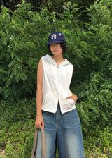 EYELET LINE HOOD VEST