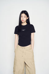 25SS BASIC LOGO HEM LINE CROP SHORT SLEEVE T-SHIRT BLACK
