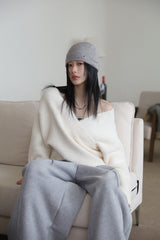 Eyelet Lease Beanie