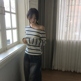 Giron Stripe One Off-Shoulder Unbalanced T-Shirt