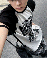 dwell control raglan short-sleeved T-shirt