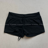 Black short pants