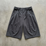 マットブラック シルエット ショーツ