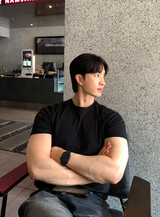 Miele incision shoulder muscle fit plain fabric short sleeve