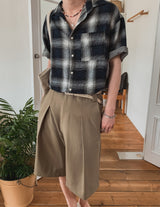 Isle One Tuck Bermuda Half Slacks