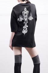 (Unisex) ネメシスラブプリントTシャツ
