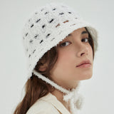 VA Curved Oval Metal Knit Punching Bucket Hat / White