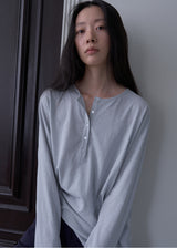 Boyfriend Henley Loose T-shirt (Light Gray)