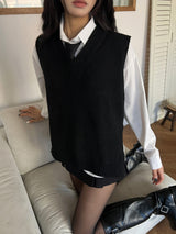 Deli V-neck overfit side slit knit vest (2 colors)