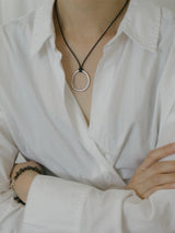 Big circle strap necklace
