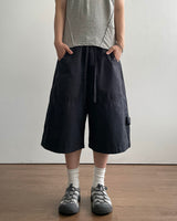 Pore Eyelet Bermuda Pants
