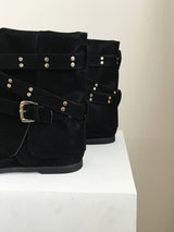 Stud folding flip-flop boots