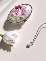 Ribbon Pearl Necklace