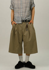 RU Cotton Two-tuck Bermuda Slacks