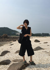 EYELET LINE HOOD VEST