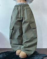ピーチフリース🍑 オーバーヒップカーゴロングパンツ 💚🤍🖤3COLOR