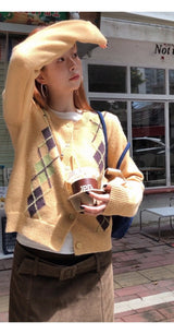 Argyle pattern wool knit cardigan