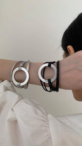 O ring leather bangle(2color)