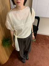 ボートネックタイブラウス