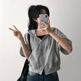 Demo two-way short-sleeved hooded zip-up