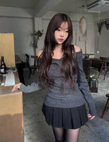 Knots Double Button Off-Shoulder Slim Knit