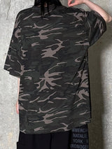 ボーン トゥ ビー カモ オーバーサイズド Tシャツ