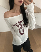 Dua Number Star-printing unbalanced オフショルダーロングスリーブTシャツ