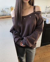 Duon Eyelet Strap Off-Shoulder Fleece Sweatshirt