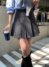 ウォンテッドプリテッドミニスカート