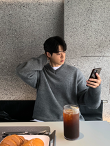Urban Lambs Wool Overfit V-Neck Knit