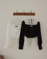 RIBBON SQUARE NECK CROP BLOUSE / BLACK