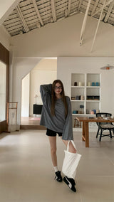 ボクシールーズフィットアンバランスショルダーロングスリーブTシャツ