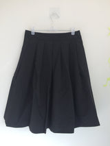 Powder pleats and pouch skirts
