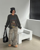 [UNISEX] ミッキーライセンスピグメントスウェットシャツ (Overfit Boxy Unisex Printed)
