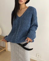 Dame Cable Knit V-Neck Loose-Fit Long Sleeve Long Knit