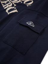 UNISEX 카고포켓 DISPLACE 로고 맨투맨 네이비(FCE1TS101M)