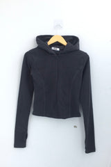 Fingerhole line hooded half zipup