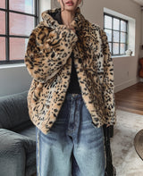 Blurry pattern hooded fur jumper