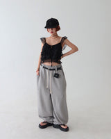[UNISEX] ヒップレタリングスタッドベルトジョガー& ワイドパンツ