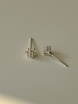 フローラルピアス (シルバー)