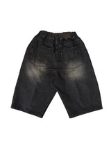 Grain-Damaged Bermuda Shorts (2 Colors)