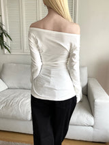 1451. Rabbit off-sholder strap T