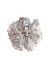 Winter rose scrunchie (pattern)